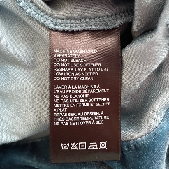 Urban Outfitters Sasha Velvet Halter Neck Jumpsuit in Ink Blue NEW - Picture 12 of 15